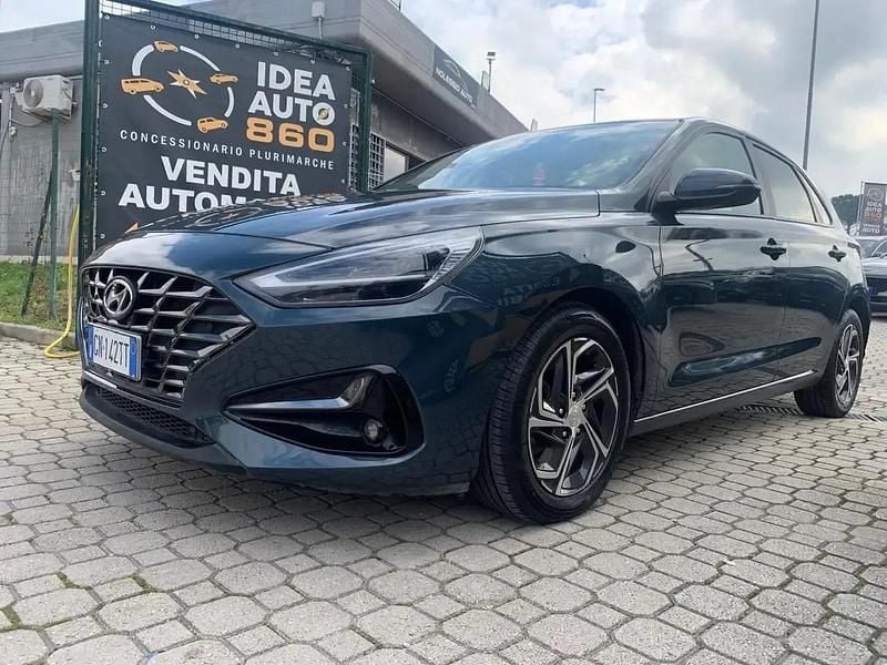 Usata Hyundai i30 Prime 120 CV (88 kW) 2023 Blu/azzurro Berlina