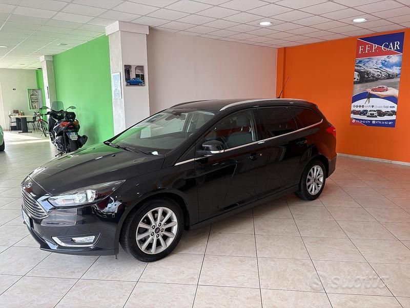 Usata Ford Focus Titanium 120 CV (88 kW) 2015 Nero Station wagon