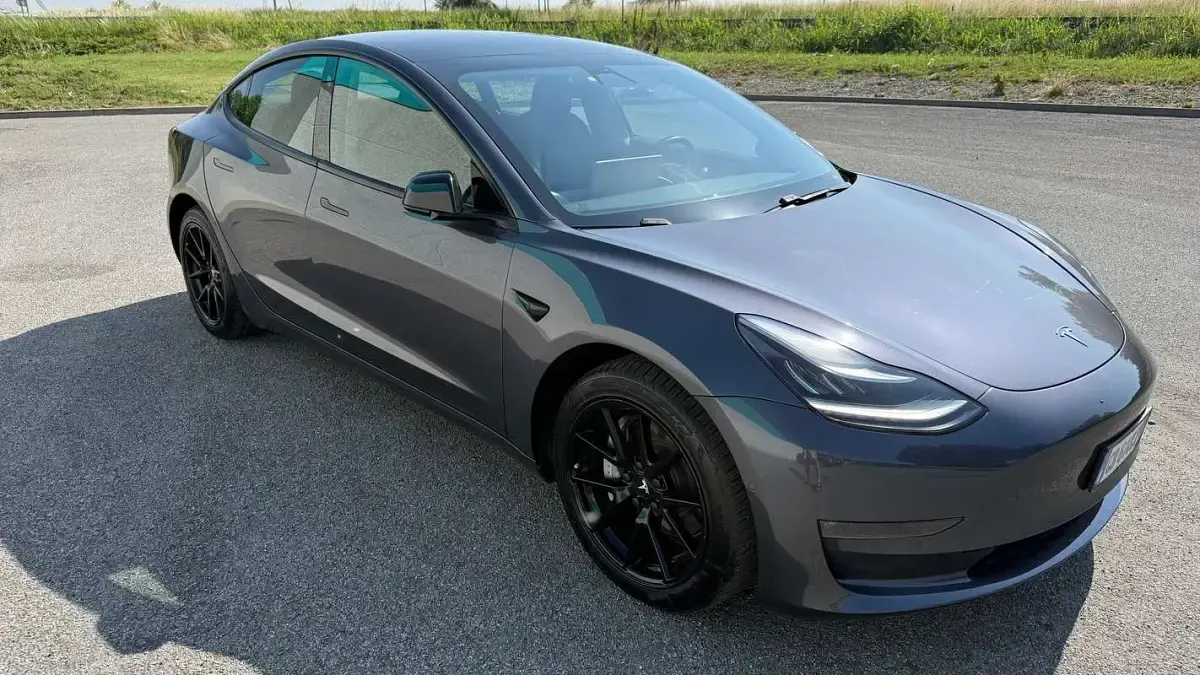 Usata Tesla Model 3 152 kW (208 CV) 2020 Grigio Berlina