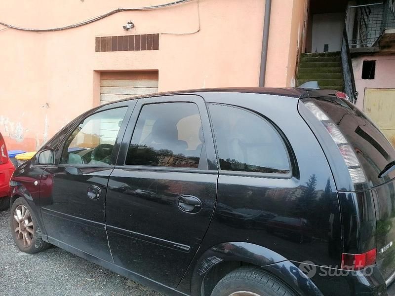 Usata Opel Meriva 75 CV (55 kW) 2007 Monovolume