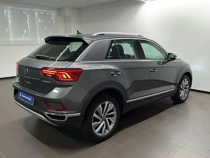 Usata VW T-Roc Style 116 CV (85 kW) 2023 Grigio SUV
