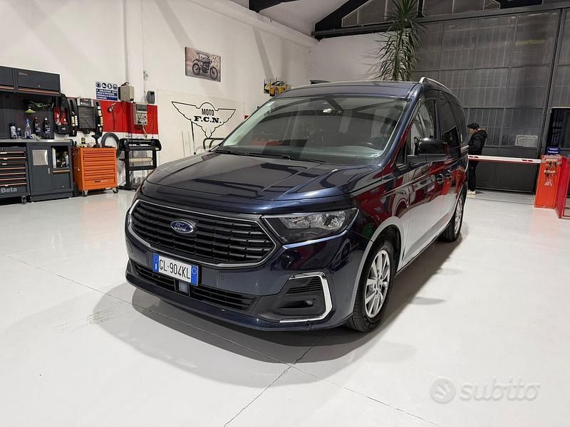 Usata Ford Tourneo 115 CV (84 kW) 2022 Blu Berlina