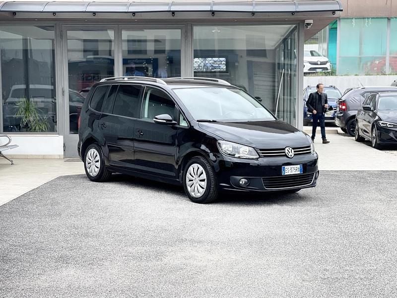 Usata VW Touran 105 CV (77 kW) 2013 Nero Monovolume