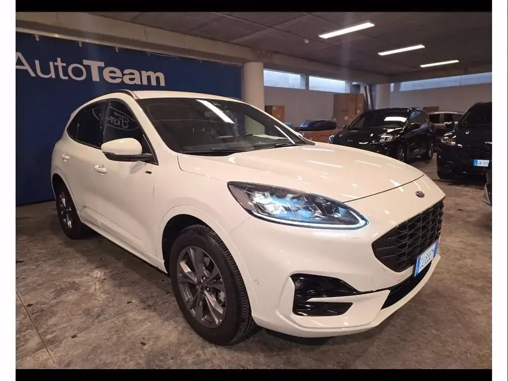 Usata Ford Kuga ST-Line X 225 CV (165 kW) 2022 Frozen white SUV