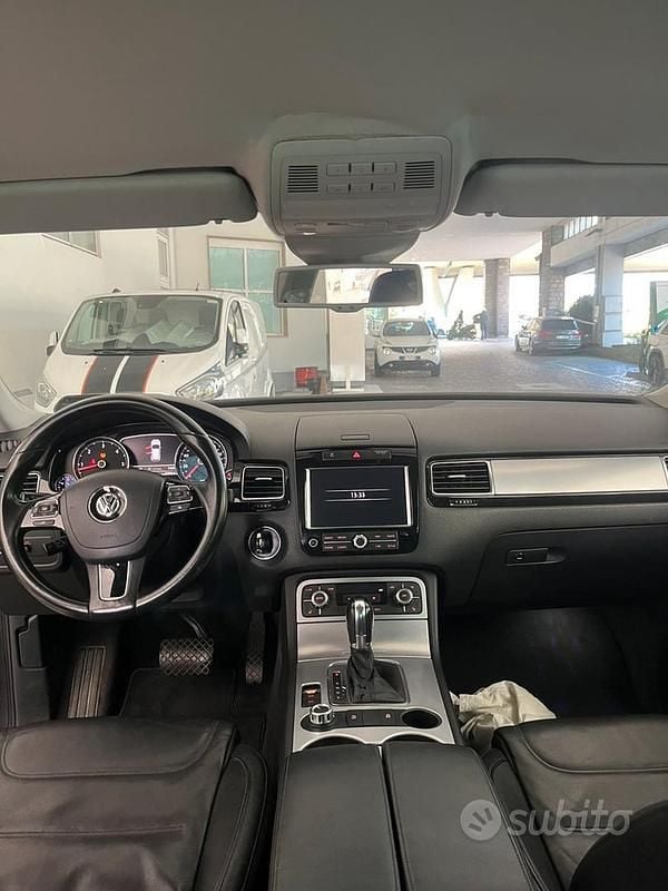 Usata VW Touareg 245 CV (180 kW) 2012 Grigio SUV