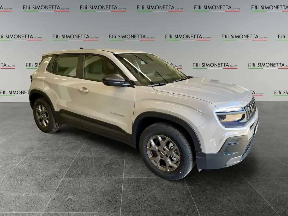Nuova Jeep Avenger Longitude 101 CV (74 kW) 2026 Beige SUV