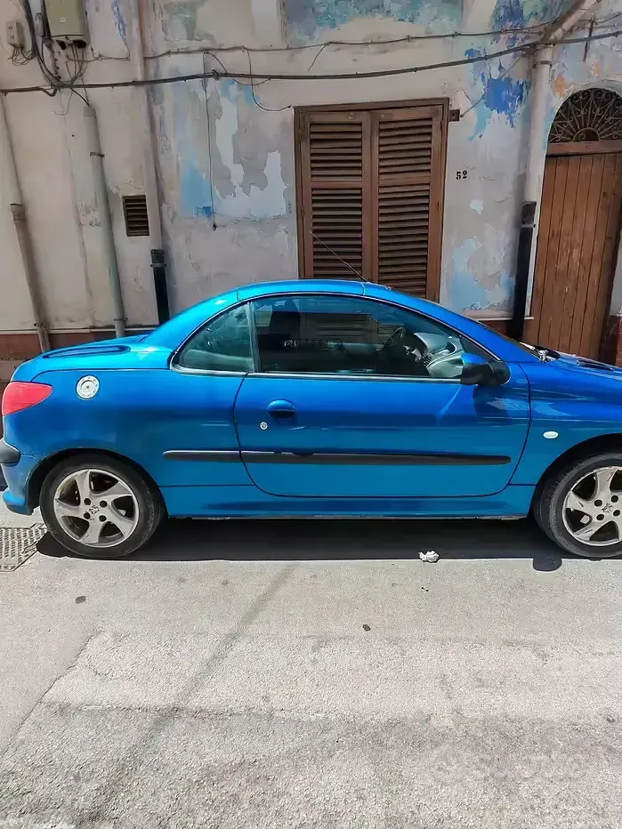 Usata Peugeot 206 CC 109 CV (80 kW) 2002 Cabrio
