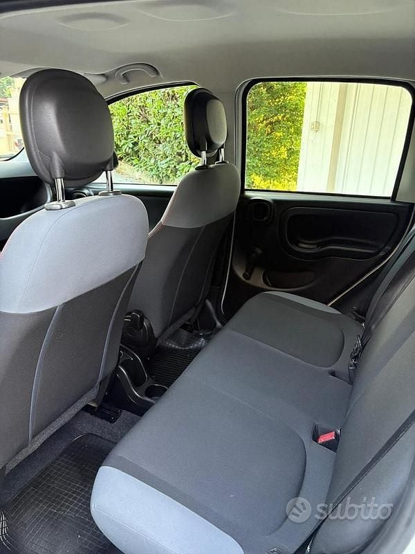 Usata Fiat Panda Easy 69 CV (50 kW) 2018 Bianco Utilitaria