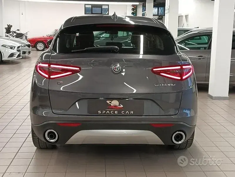 Usata Alfa Romeo Stelvio Executive 190 CV (139 kW) 2020 Grigio SUV
