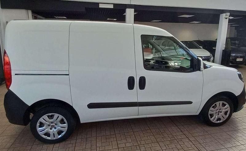 Usata Fiat Doblò 95 CV (69 kW) 2019 Bianco Monovolume