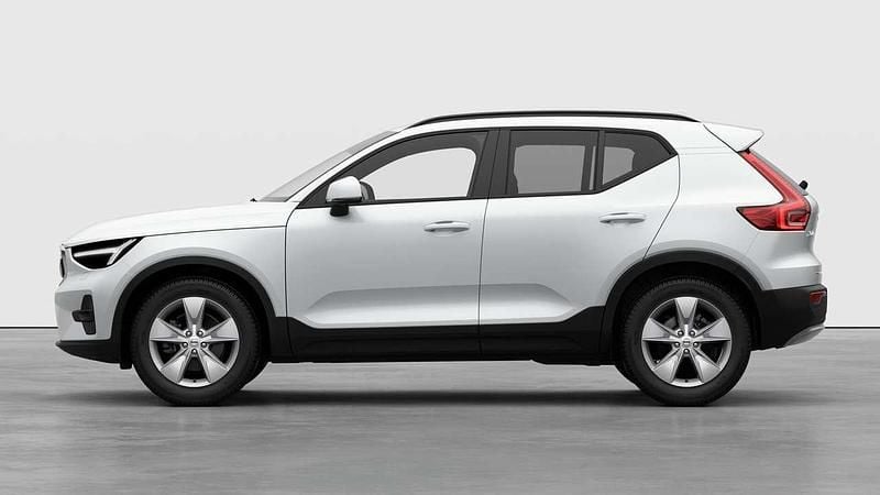 Usata Volvo XC40 Core 163 CV (119 kW) 2025 Crystal white SUV