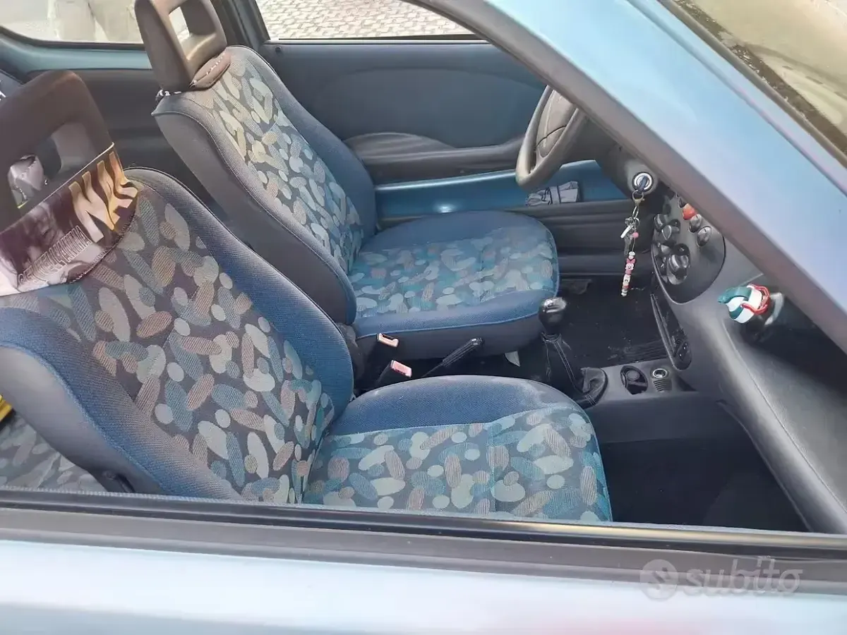 Usata Fiat 600 39 CV (28 kW) 1998 Bluazzurro Berlina