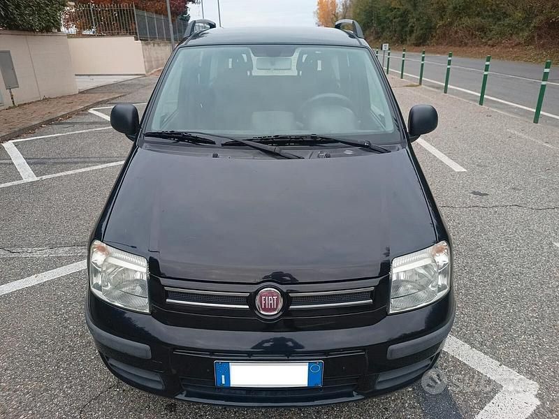 Usata Fiat Panda Dynamic 69 CV (50 kW) 2011 Nero Berlina