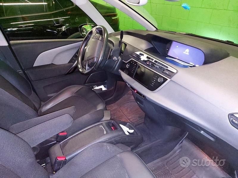 Usata Citroën Spacetourer 131 CV (96 kW) 2022 Nero Monovolume