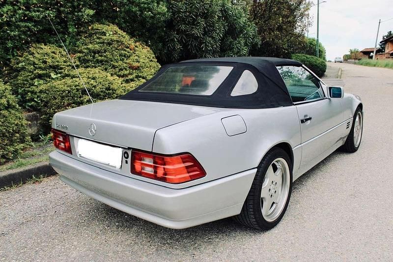 Usata Mercedes SL320 231 CV (169 kW) 1994 Argento Cabrio
