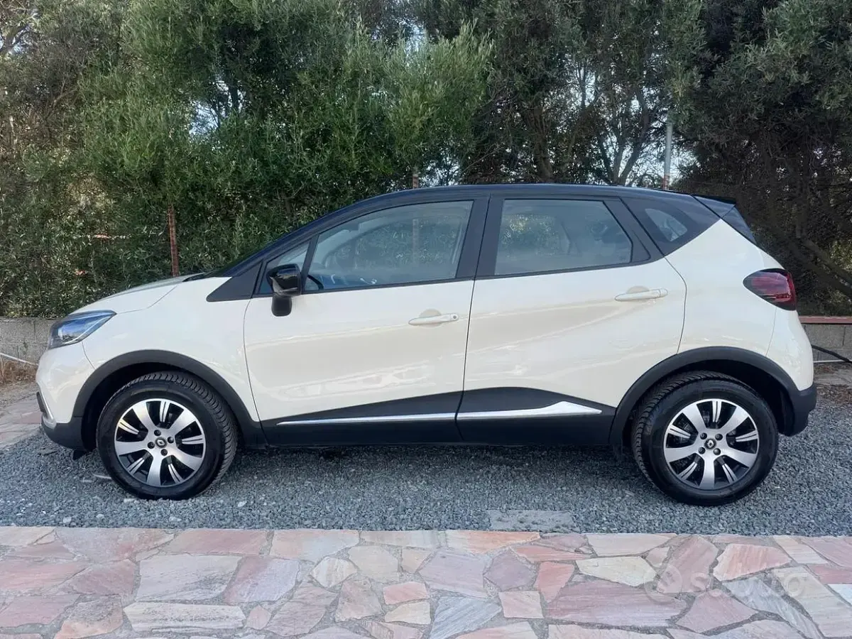 Usata Renault Captur Life 90 CV (66 kW) 2018 Beige SUV