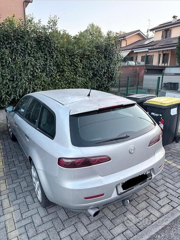 Usata Alfa Romeo 159 Distinctive 150 CV (110 kW) 2007 Grigio Station wagon