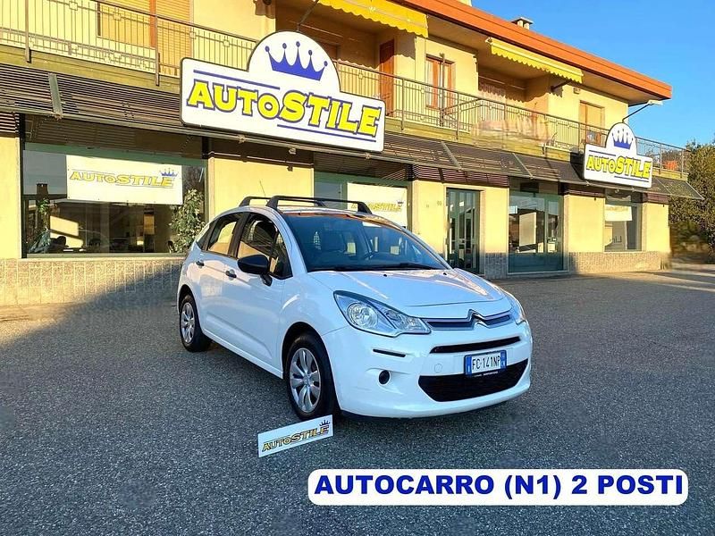 Bianco Usata 2016 Citroën C3 Furgone | 3950 € (Buon prezzo) - Immagine 1/4