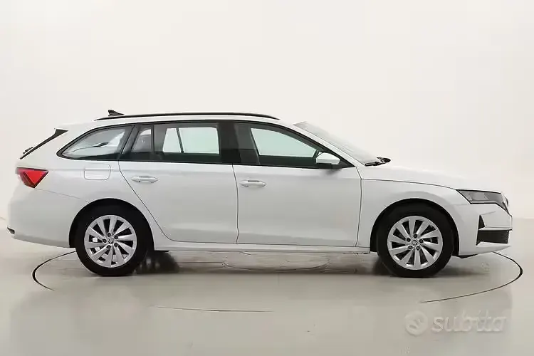 Gebraucht Skoda Octavia Selection 150 PS (110 kW) 2024 Weiß Kombi