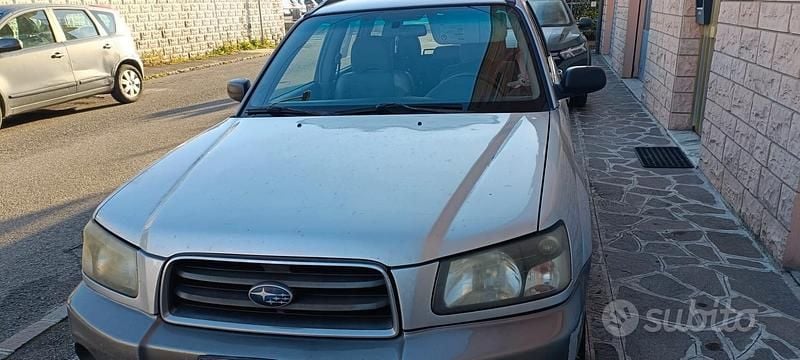 Usata Subaru Forester 2005 Grigio SUV