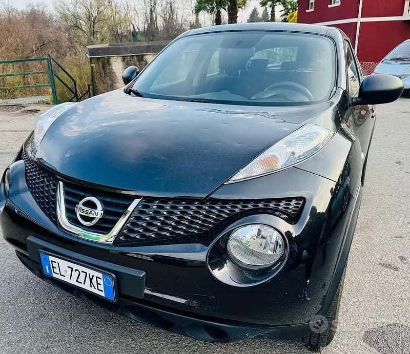 Usata Nissan Juke Tekna 116 CV (85 kW) 2012 Nero SUV