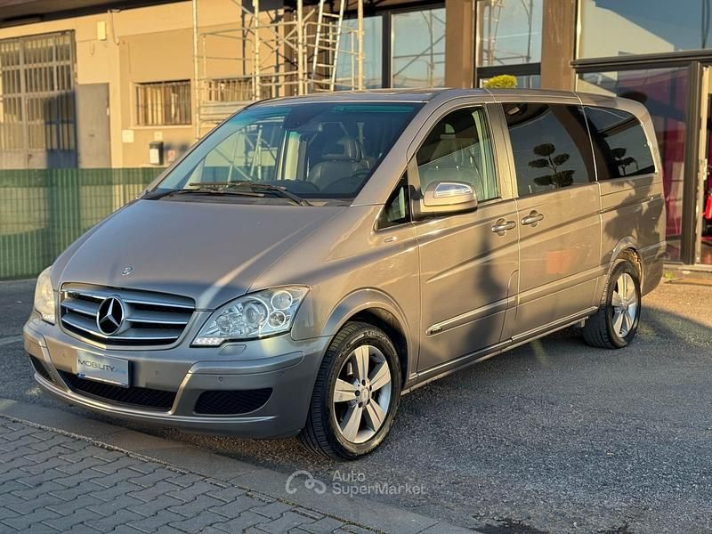Begagnad Mercedes Viano 163 HK (119 kW) 2013 Brun Minibuss
