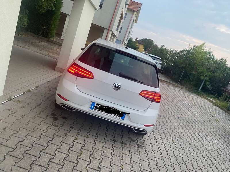 Usato 2019 VW Golf 1.5 CNG_Hybrid 131 CV (18.000 €)