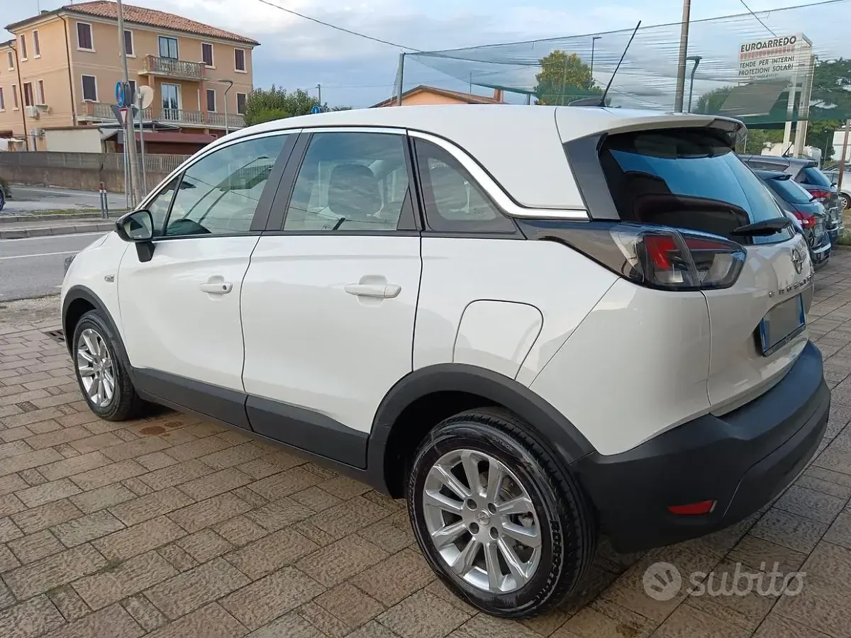 Usata Opel Crossland Elegance 110 CV (80 kW) 2021 Bianco SUV