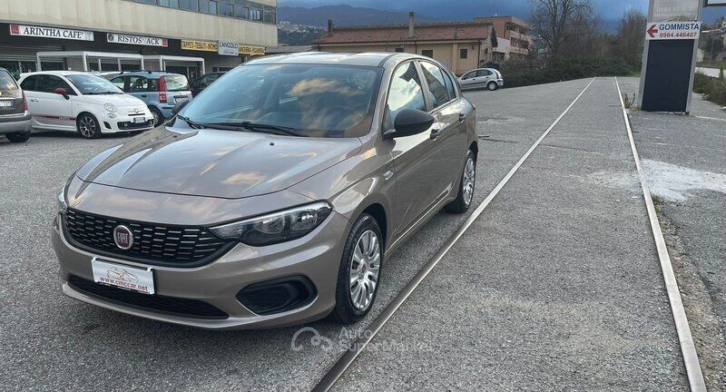 Oro Usata 2018 Fiat Tipo Tre volumi | 13.490 € - Immagine 1/4