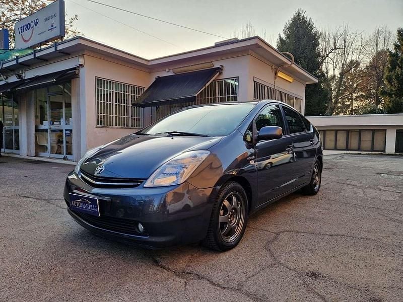 Usata Toyota Prius 77 CV (56 kW) 2007 Grigio Berlina
