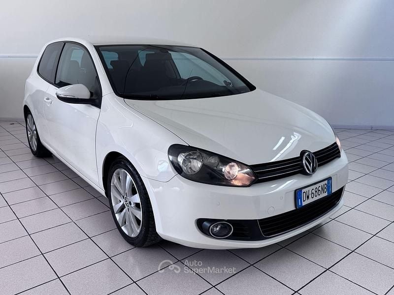 Usata VW Golf VI Highline 110 CV (80 kW) 2009 Bianco Utilitaria