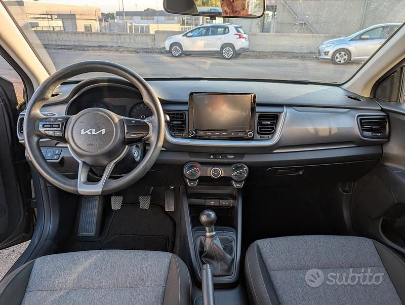 Usata Kia Stonic Urban 84 CV (61 kW) 2022 Grigio SUV