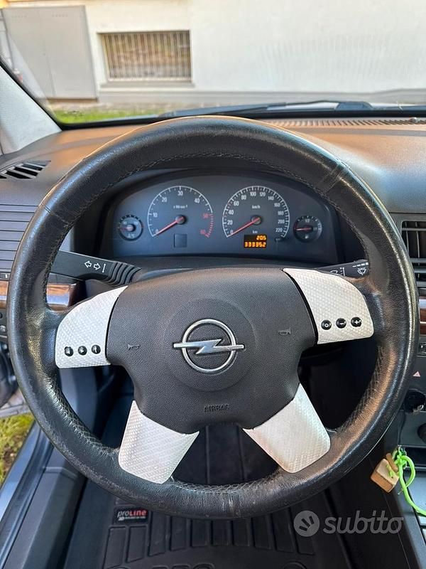 Usata Opel Vectra 125 CV (91 kW) 2003 Grigio Berlina