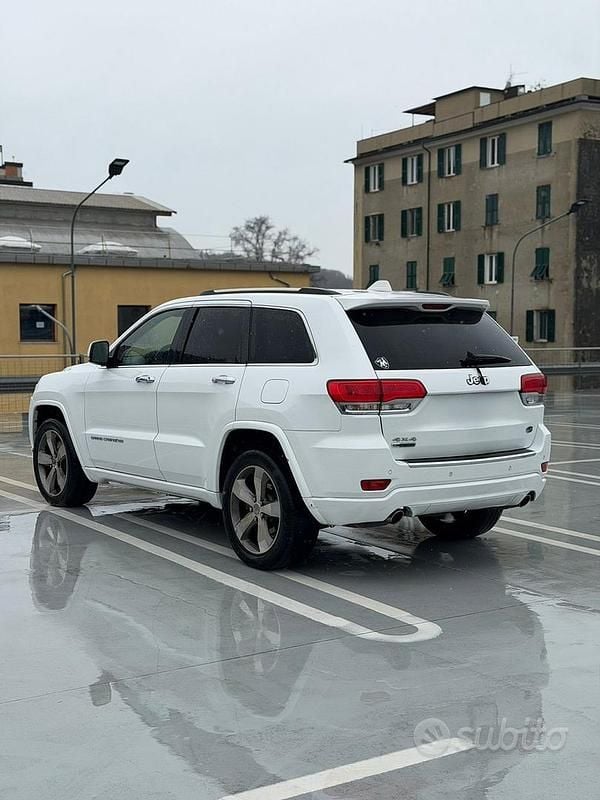 Usata Jeep Grand Cherokee Overland 241 CV (177 kW) 2015 Bianco SUV