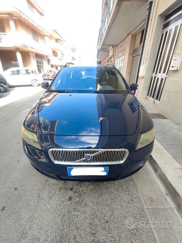 Blu Usata 2006 Volvo V50 Station wagon | 2499 € (Buon prezzo) - Immagine 1/4