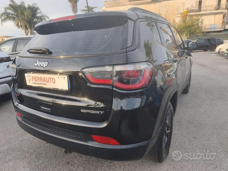 Begagnad Jeep Compass Sport 120 HK (88 kW) 2019 Svart SUV