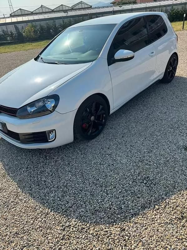 Usata VW Golf VI GTI 250 CV (183 kW) 2010 Bianco Utilitaria