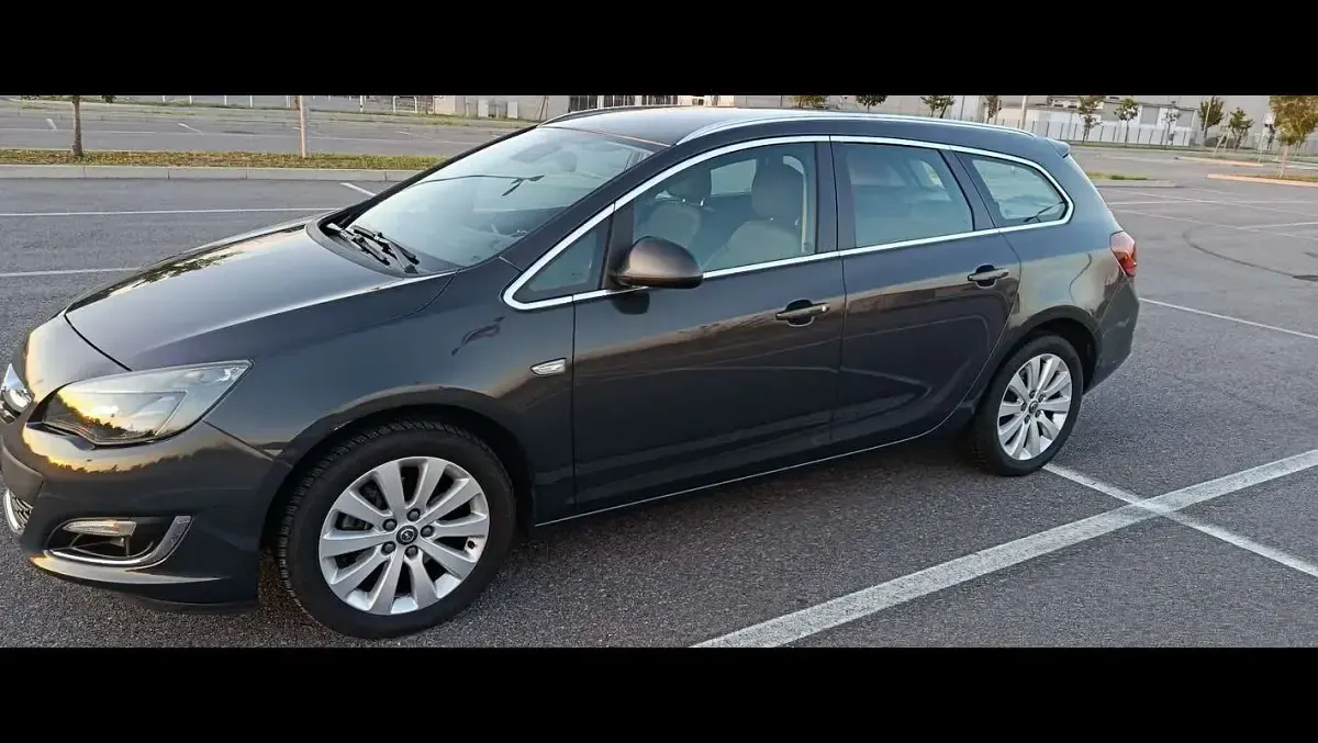 Usata Opel Astra Cosmo 131 CV (96 kW) 2014 Station wagon