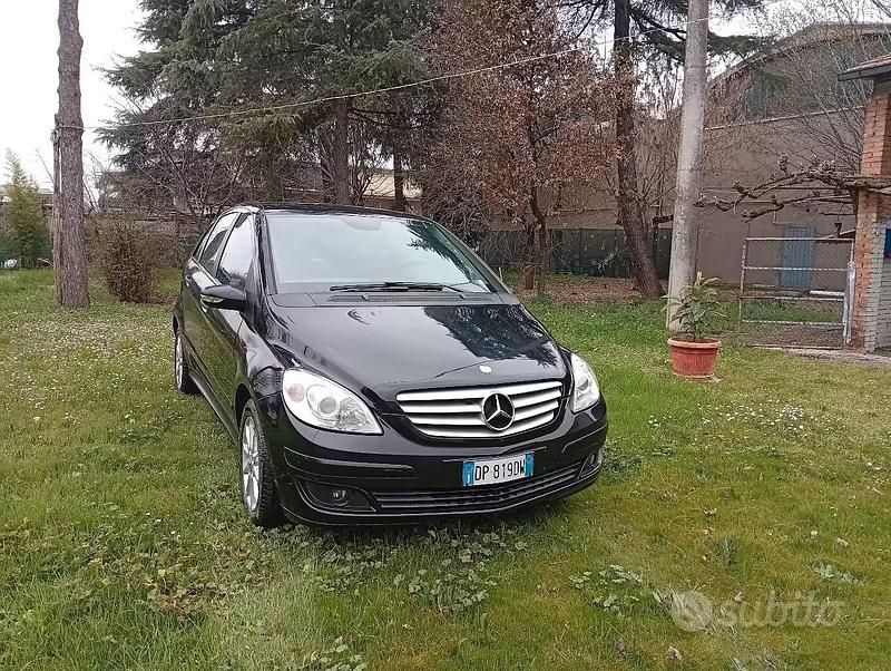 Usata Mercedes B150 95 CV (69 kW) 2008 Nero Monovolume
