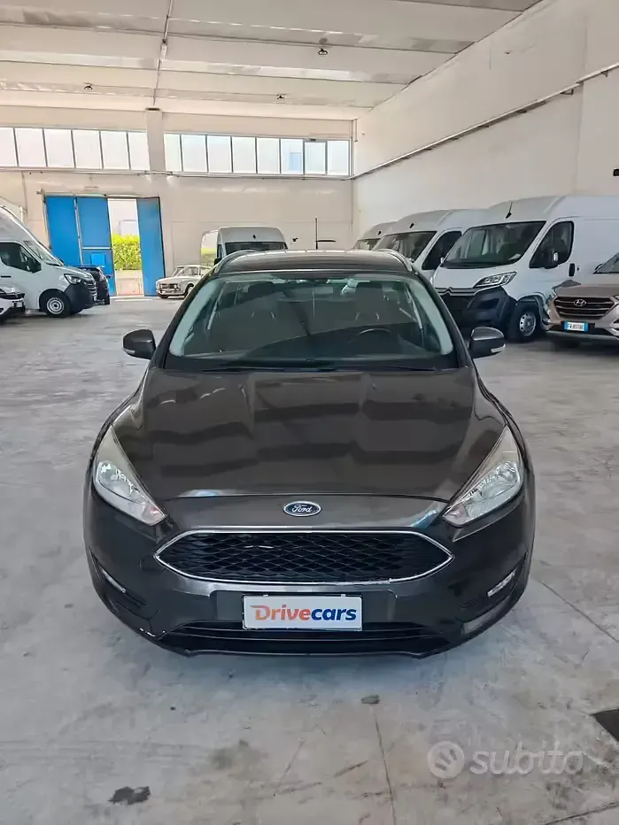 Usata Ford Focus Business Edition 120 CV (88 kW) 2017 Grigio Station wagon