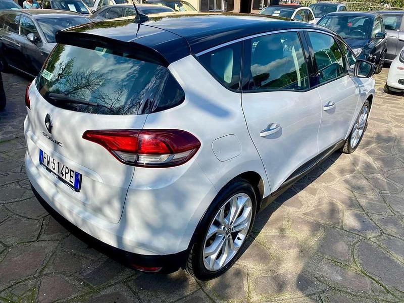 Usata Renault Scénic IV 120 CV (88 kW) 2019 Bianco Monovolume