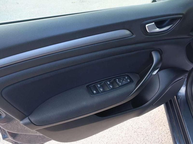 Usata Renault Mégane IV Business 116 CV (85 kW) 2022 Grigio titanio met. Station wagon