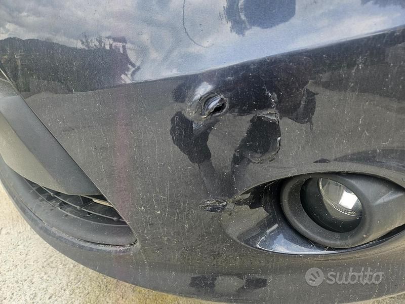 Usata Ford Fiesta 80 CV (58 kW) 2010 Verde Utilitaria