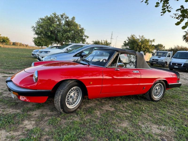 Usata Alfa Romeo Spider 128 CV (94 kW) 1986 Rosso Cabrio