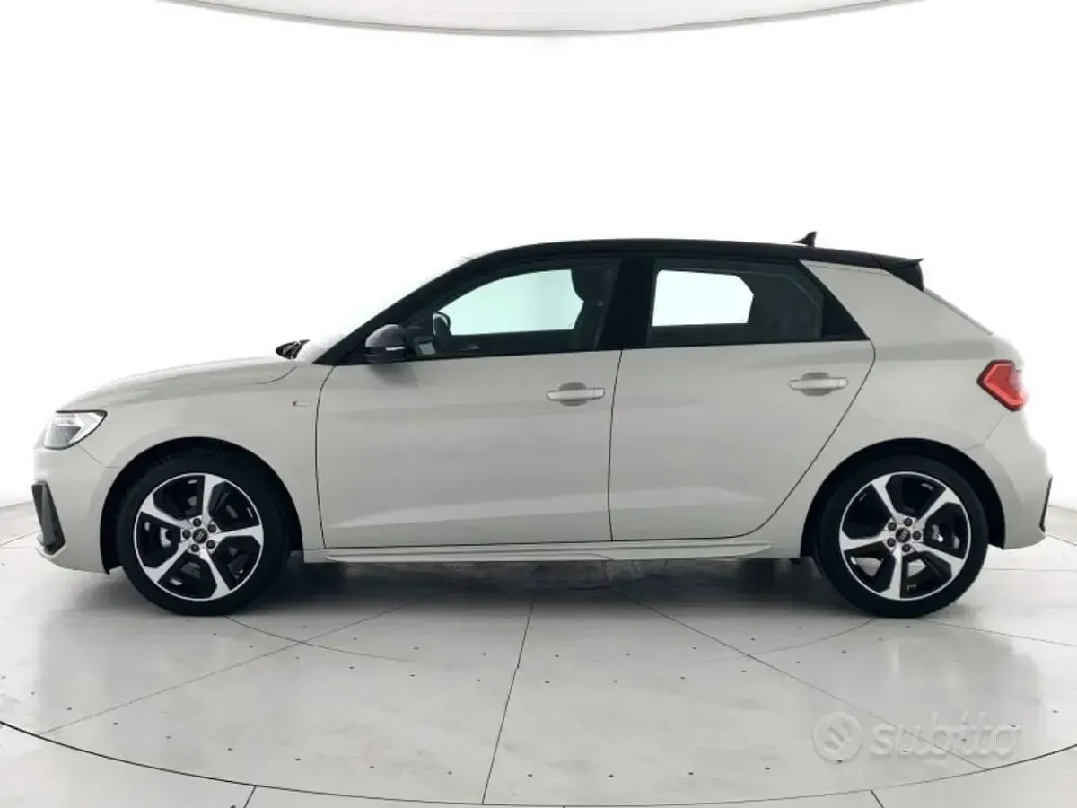 Nuova Audi A1 Sportback S-Line 116 CV (85 kW) 2026 Grigio Utilitaria