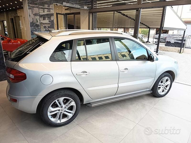 Usata Renault Koleos Dynamique 150 CV (110 kW) 2012 Grigio scuro SUV