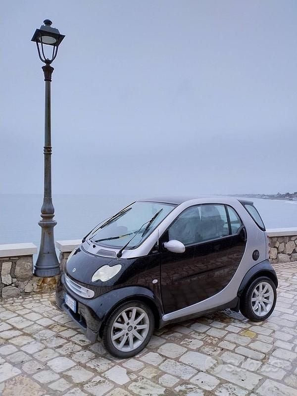 Usata Smart ForTwo Coupé 41 CV (30 kW) 2006 Utilitaria
