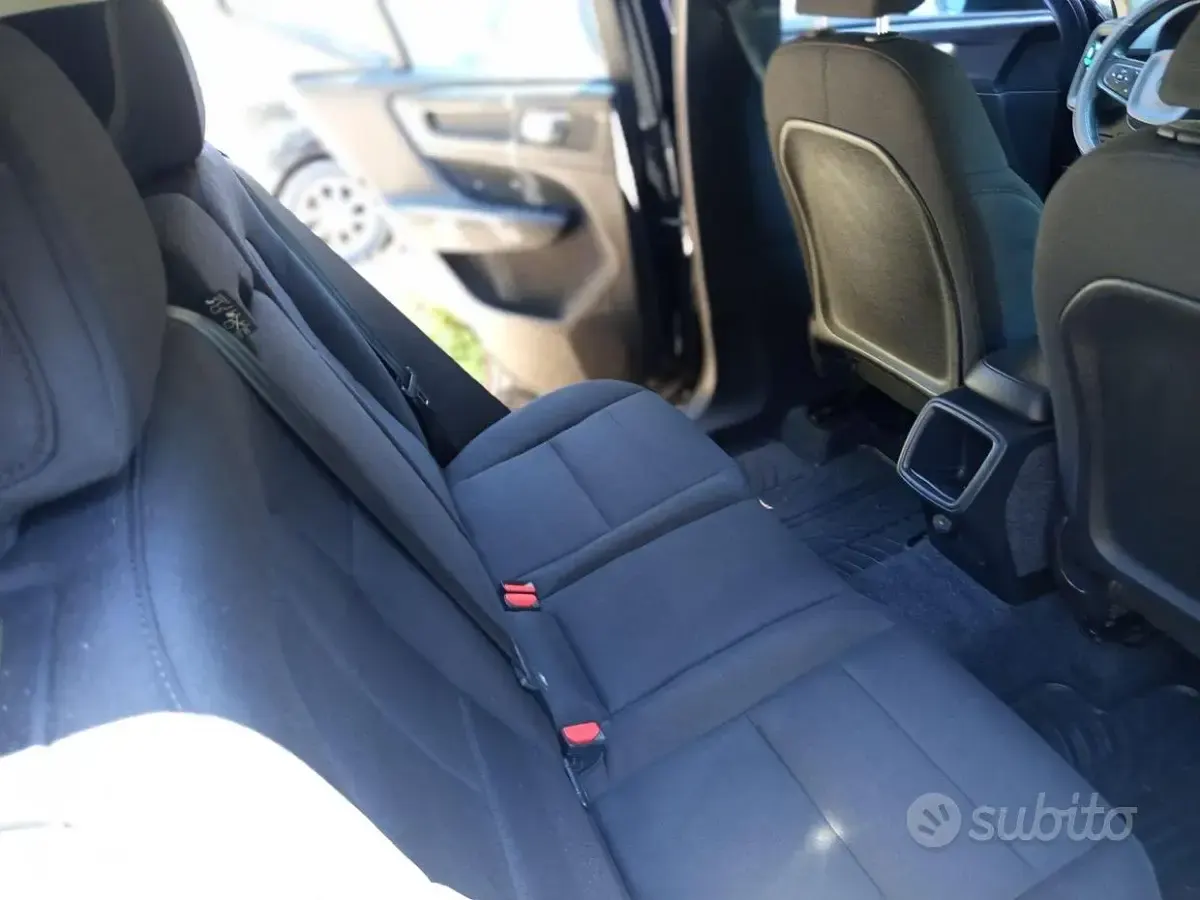 Usata Volvo XC40 150 CV (110 kW) 2019 Nero SUV