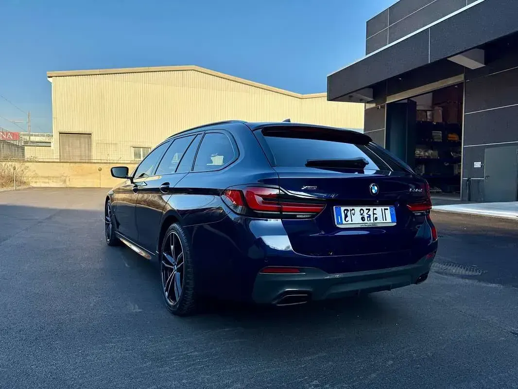 Usata BMW 530 Comfort Edition 249 CV (183 kW) 2021 Blu/azzurro Station wagon