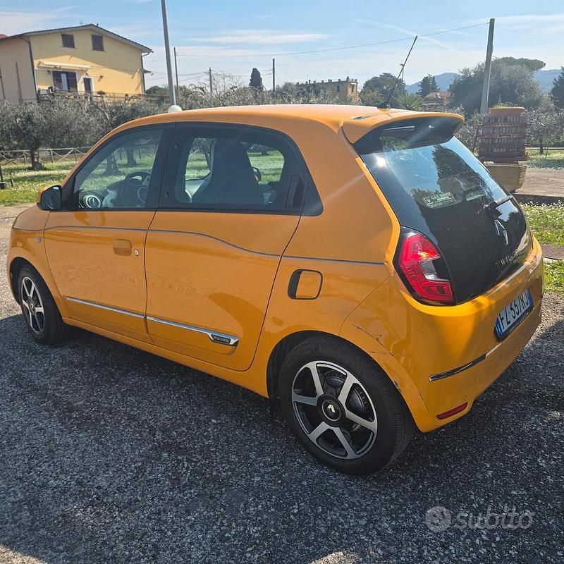 Usata Renault Twingo 92 CV (67 kW) 2019 Giallo Utilitaria
